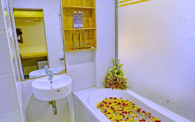 Relax Mandalay Hotel