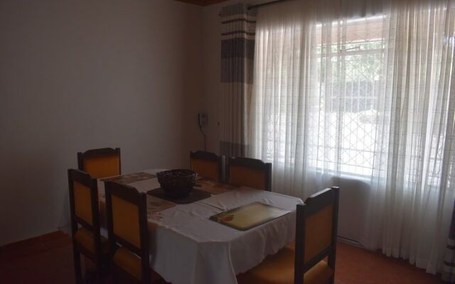 Monavale Hills Getaway
