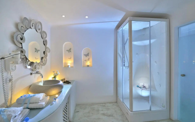 Absolute Bliss Imerovigli Suites