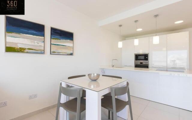 Modern 2BR APT in the quaint village of Marsaskala & AC by 360 Estates