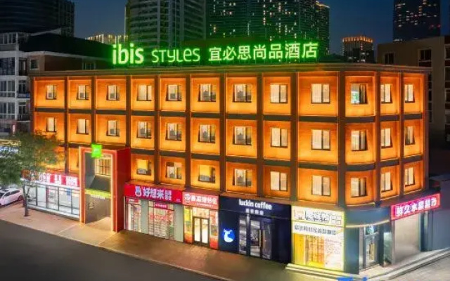 Ibis Styles Dalian Donggang Venice Water City Hotel