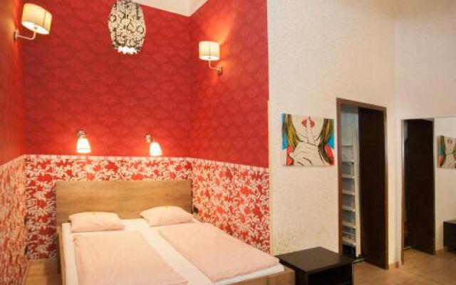 Inviting flat in the heart of town