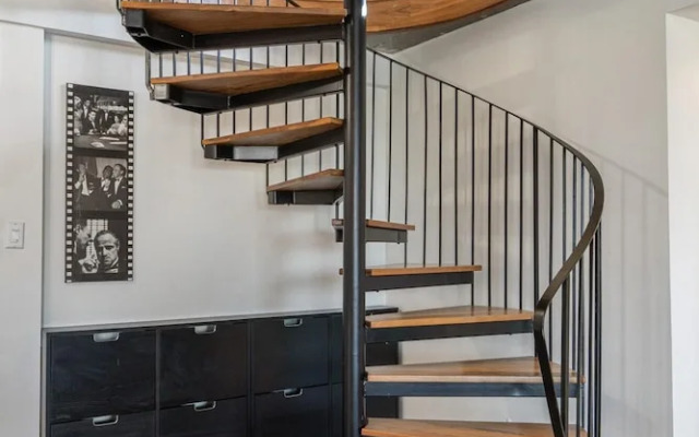 The Lost No Service Fees Penthouse Hot Tub