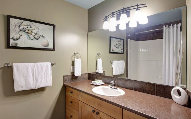 Sooke Harbour Resort & Marina