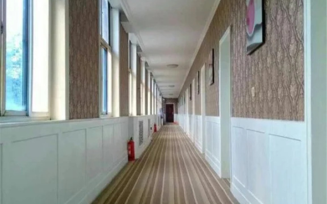 Gongmei Hotel