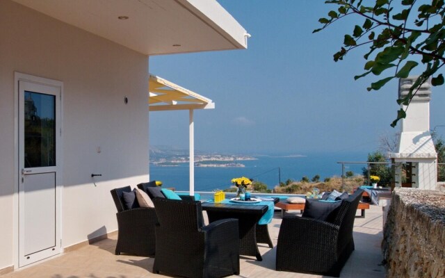 Villa Nikos in Megala Chorafia