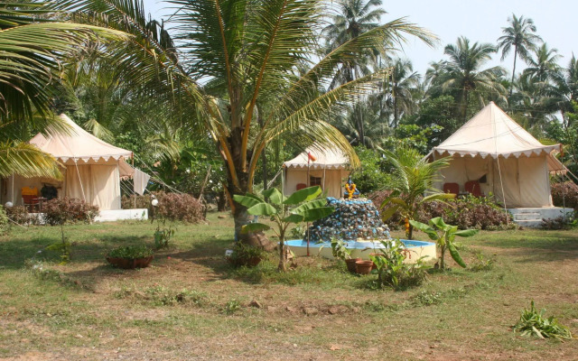 Five Five Restaurant and Guest Tent- Glamping