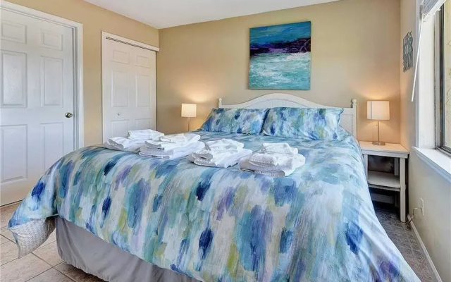 Ocean & Racquet 2303 - Two Bedroom Condo