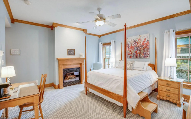 Biddle Point Inn & Event Venue