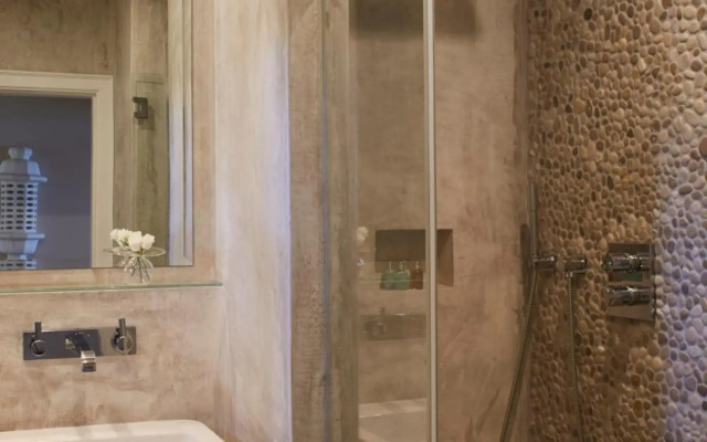 Vila Joya Home, Restaurant & Spa