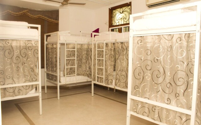 Datstop Hostel