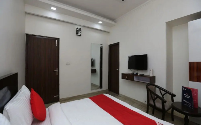 The Destiny Inn by OYO Rooms