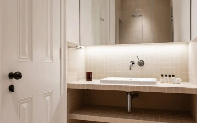 Kildare Gardens by Onefinestay