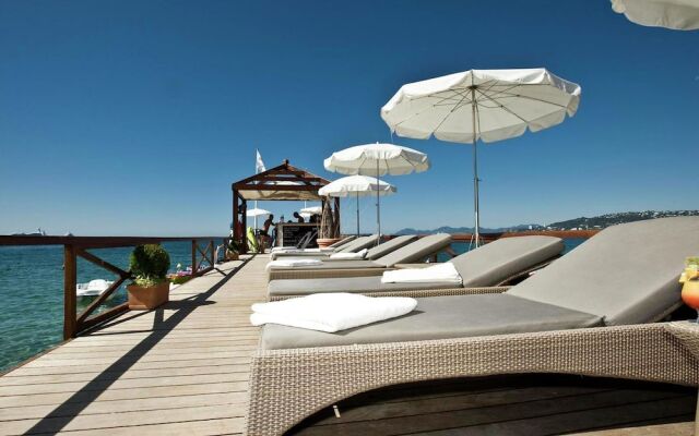 Luxurious Villa in Aix-en-Provence with Jacuzzi