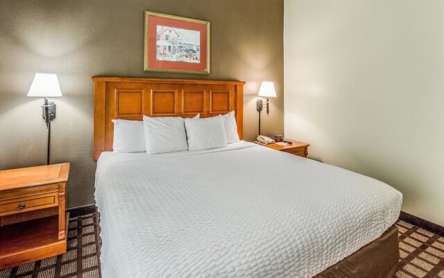 Clarion Suites Conference Center near I-95