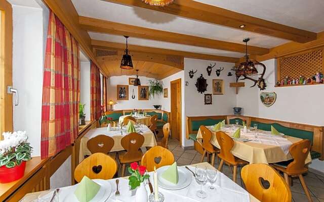 Frühstückspension Gästehaus Zum weissen Rössl