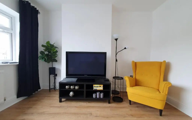 1 Bed Apartment With Sofa Bed