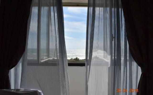 Marina Club Hotel