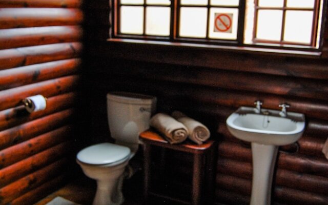 Zingela Nature Reserve - Baobab Tented Camp