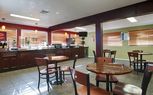 Best Western Desert Winds