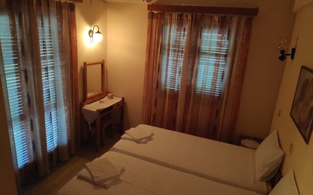 Eleni's Apartments & Studios