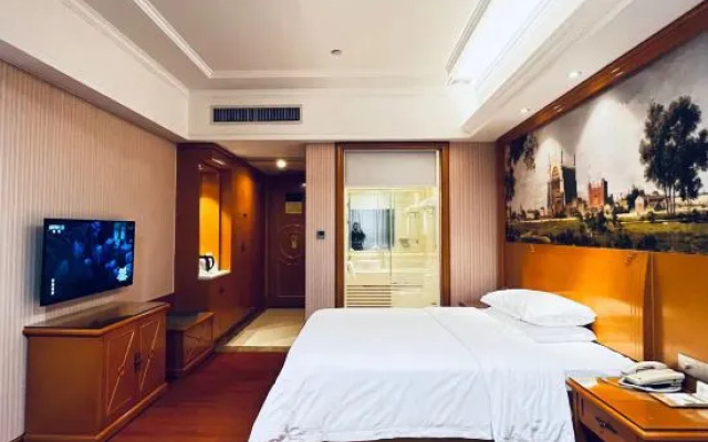 Vienna Hotel ( Ganzhou High-speed Railway West Station Jinling Road Store) – Guest Rooms – Ganzhou
