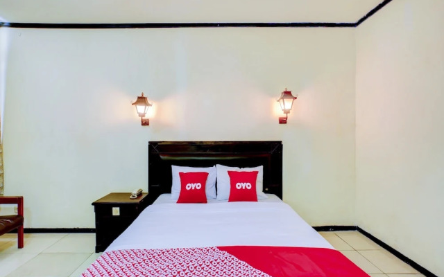 Hotel Lumajang New by OYO Rooms