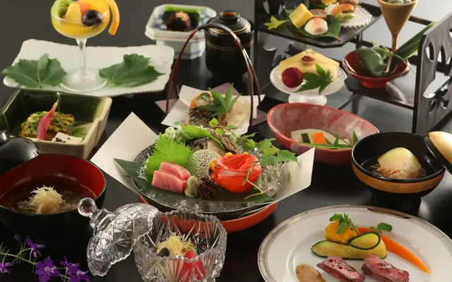Rako Hananoi Hotel