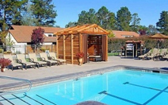Chaminade Resort & Spa