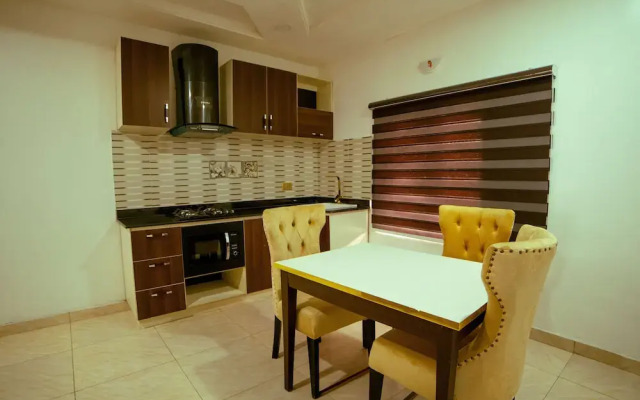 1-bedroom Flat - Sleeps 3 - Pool - Spa - Parking