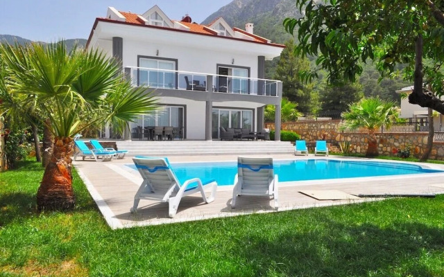 Heights Villa 3B