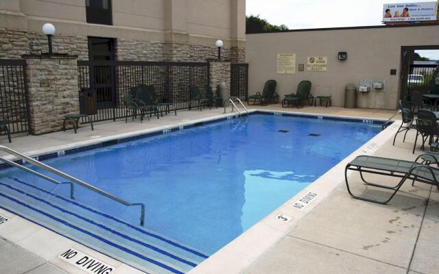 Spark by Hilton St. Louis Southwest