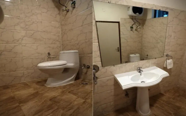 OYO 23529 Riviera Valley