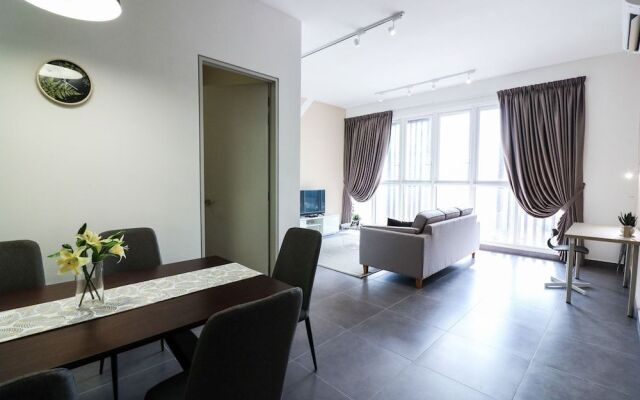 Victoria Home Sentrio Suites