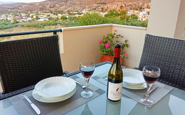The high level Villa with amazing views 5'from falassarna!