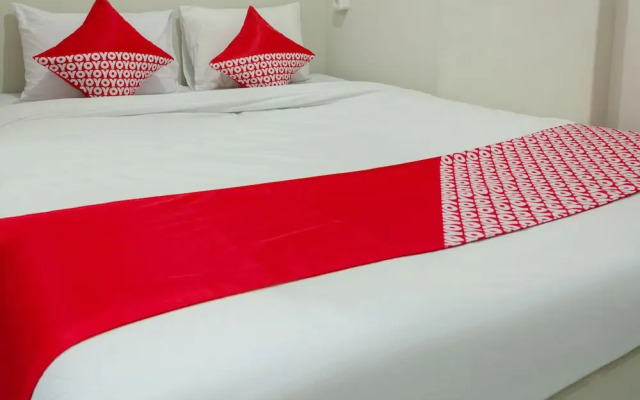 Kamar Keluarga Mahkota 8 By OYO Rooms