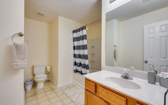 Bright Decatur Townhome ~ 10 Mi to Atlanta!