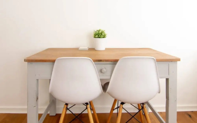 Two Bedroom Apartment in Mosman With Harbour Views