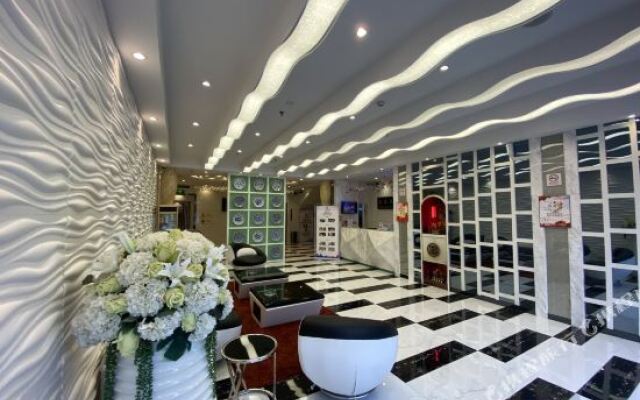 Changzhijiang Theme Hotel (Shantou High-speed Railway Station)