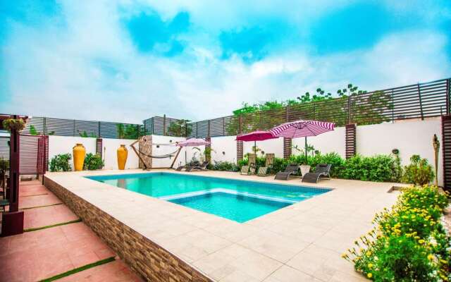 Earl Heights Suites Hotel
