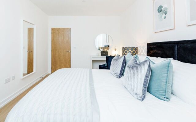 Superior Apartment Bracknell Centre