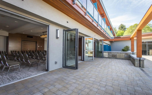 Qualicum Beach Inn