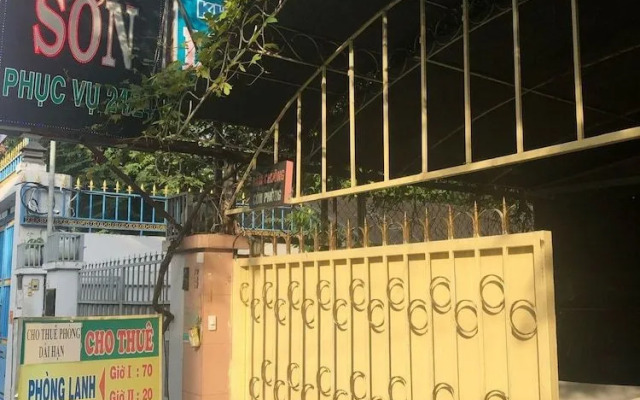 Oyo 627 Long Son Hotel