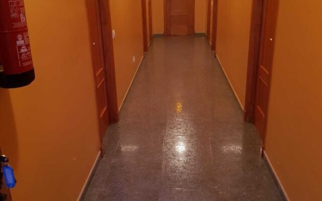 Hostal - Restaurante Carmona