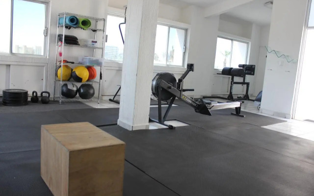 Seven Crown Express & Suites by Kavia