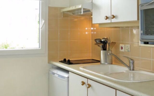 Les Petites Iles (PEI300)