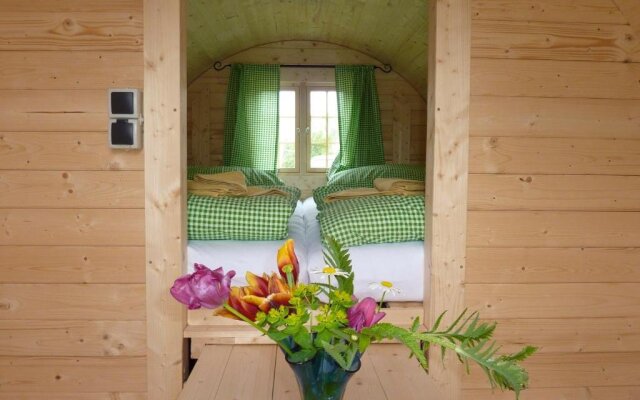 Camping & Pension Au an der Donau