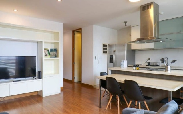 w Picturesque 2BR at Malecon