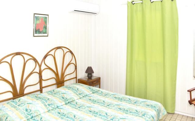 Bungalow With 2 Bedrooms in Bouillante, With Furnished Terrace and Wif