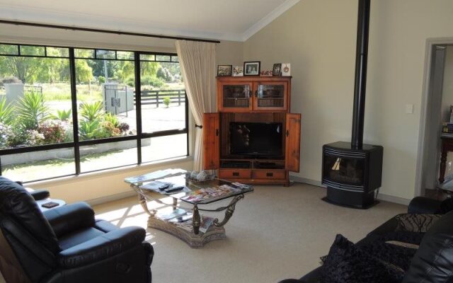 Mangrove Manor Bed & Breakfast